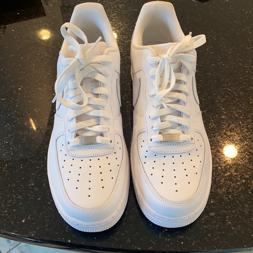 Only worn one time Nike Air Force One.